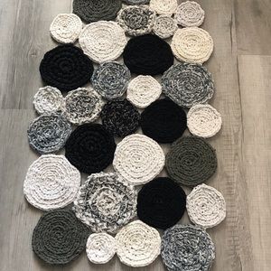 Decorative Rug. NWOT.